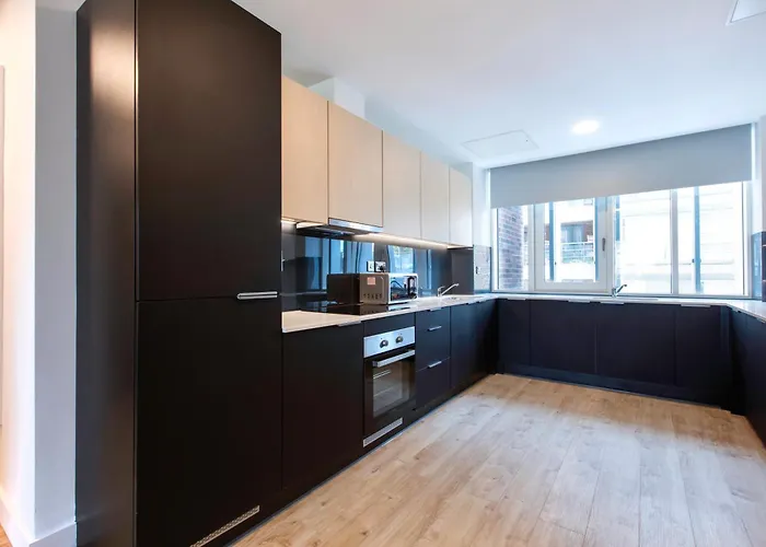 Yugo Dominick Place * ダブリン