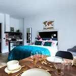 Yugo Dominick Place Appartement